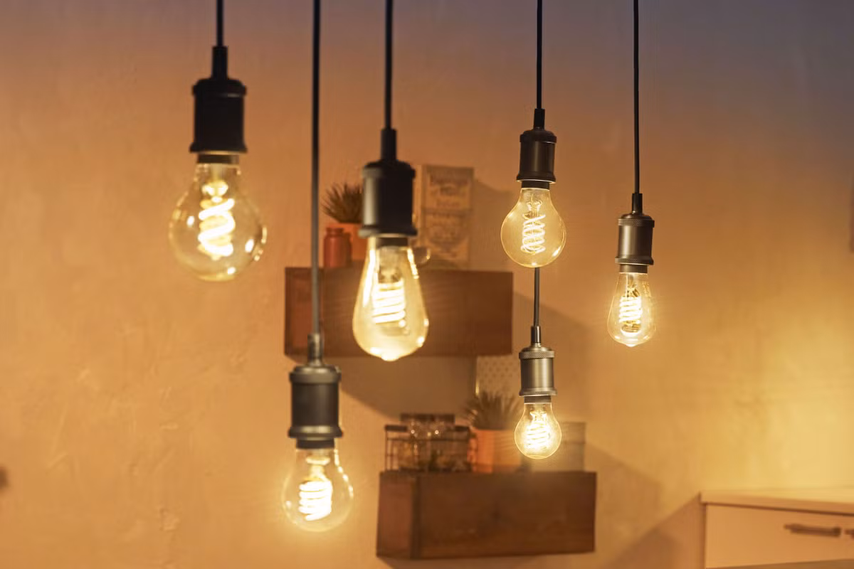 Sự ra đời của bóng đèn sợi đốt đã thực sự thay đổi cuộc sống của chúng ta kể từ đó đến nay. Đây chắc chắn là một phát minh vĩ đại của nhân loại.