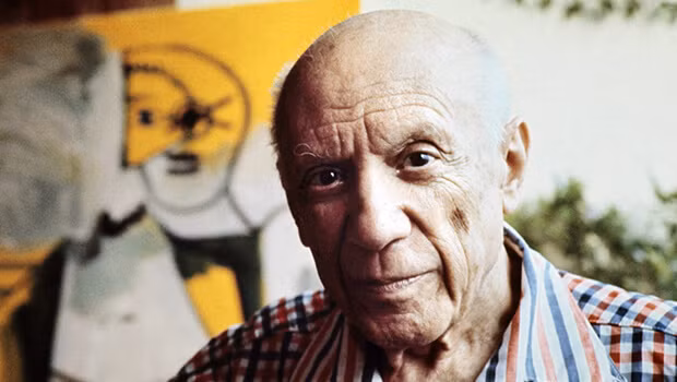 7. Họa sĩ vĩ đại nhất thế kỷ 20, Pablo Picasso. Tài năng thiên phú của ông được bộc lộ khá sớm. Năm 15 tuổi, bức vẽ “The First Communion” của Picasso đã tạo tiếng vang lớn trong giới hội họa khi đó.