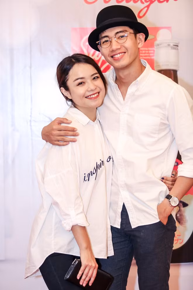 Cặp đôi Thái Trinh và Quang Đăng luôn tình tứ bên nhau mỗi khi mỗi khi xuất hiện. Họ mới ra mắt MV lãng mạn - Hai chúng ta.