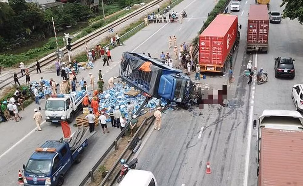 2. An Giang tăng 60% vụ tai nạn giao thông: Phó Thủ tướng Trương Hòa Bình nghiêm khắc nhắc nhở 14 địa phương để xảy ra tai nạn giao thông tăng cao, tại Hội nghị trực tuyến sơ kết công tác đảm bảo trật tự, an toàn giao thông. Tám tỉnh có số người chết tăng trên 15% là Ninh Thuận, Hòa Bình, Bạc Liêu, Kon Tum, Bến Tre, Phú Yên, An Giang và Đắc Nông. Bộ trưởng Bộ GTVT Nguyễn Văn Thể chỉ ra An Giang có số vụ TNGT tăng 60%, số người chết tăng 80%, đây là tỉnh có tình hình TNGT diễn biến hết sức phức tạp.