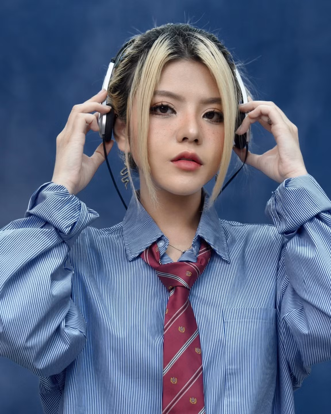 Ngay từ nhỏ, cô đã được bố mẹ cho học võ để phòng vệ và nâng cao sức khỏe cộng thêm chăm tập thể dục thể thao nên Reency Ngô sở hữu vòng eo thon gọn cộng với 2 vòng còn lại nở nang khiến người khác phải hâm mộ.