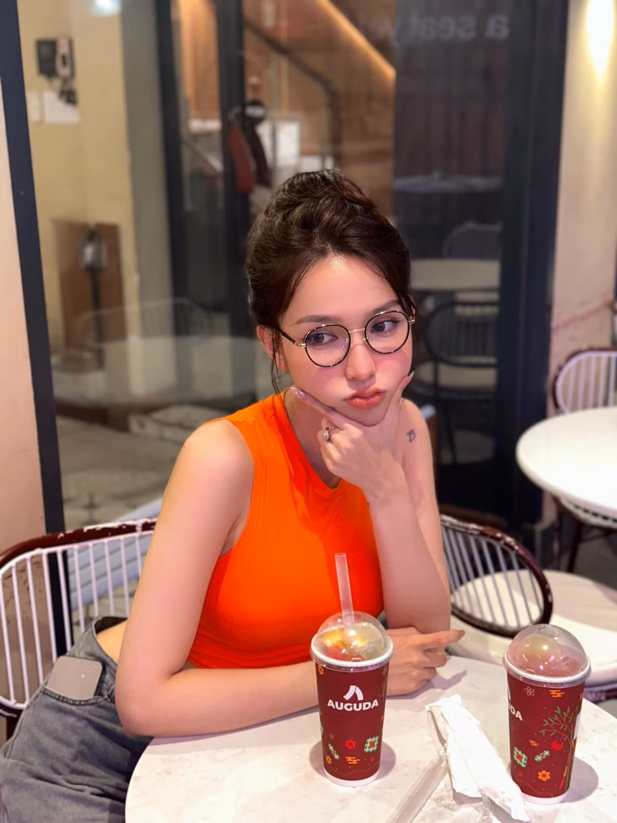 Kể từ khi trở thành cô gái, Mym Trần có công việc thuận lợi hơn.