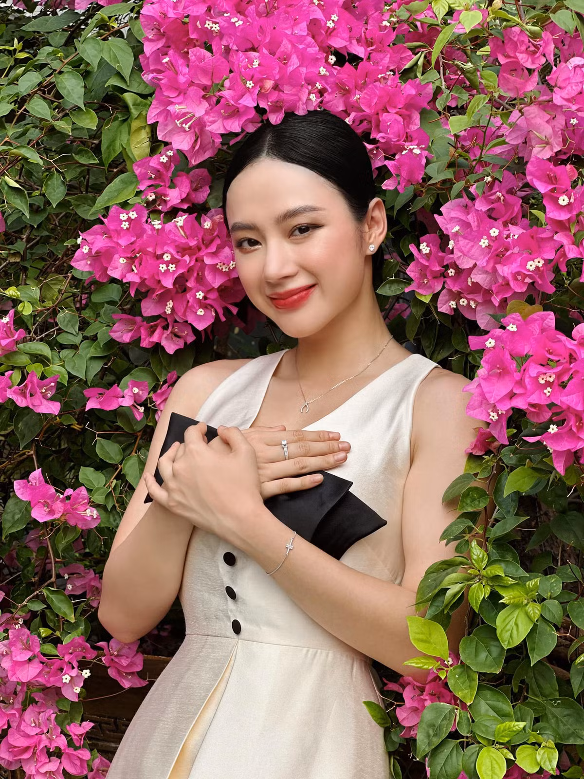 Thời gian qua, Angela Phương Trinh thay đổi vóc dáng một cách chóng mặt khiến fan không khỏi bất ngờ.