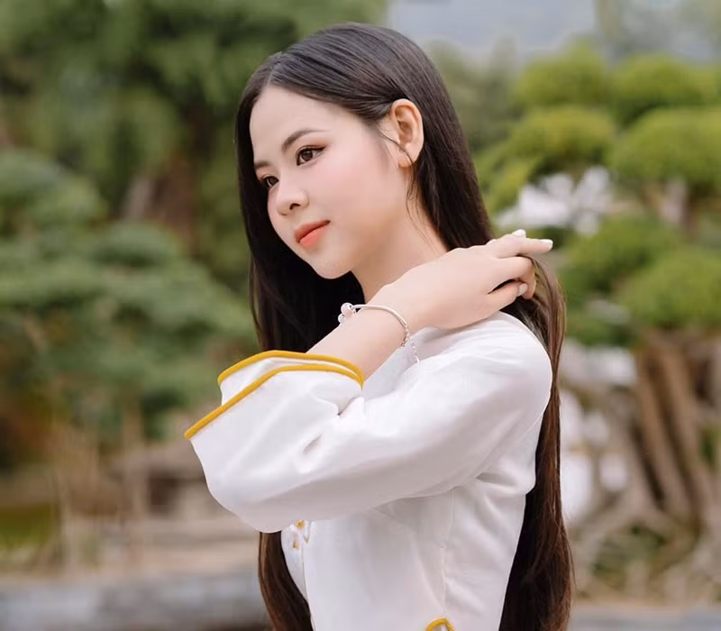 Trong 40 người đẹp vào chung kết, Nguyễn Ngân Hà là thí sinh đầu tiên giành vé vào top 20 nhờ thắng danh hiệu "Người đẹp tài năng".