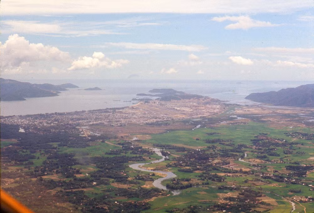 Nha Trang nhìn từ phía Tây.