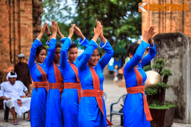 Ngày nay tháp Po Nagar là nơi diễn ra nhiều hoạt động văn hóa đặc sắc của người Chăm, trong đó quan trọng nhất là lễ hội Tháp Bà diễn ra từ ngày 21-23 tháng 3 Âm lịch hàng năm.