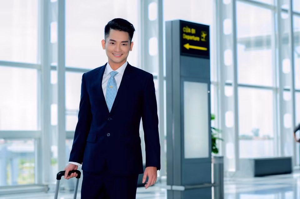 Sở dĩ các hãng hàng không có nhiều mỹ nam đến vậy là do họ có cả 1 lò đào tạo và tuyển chọn kỹ lưỡng từ sức khỏe, kiến thức, chiều cao và ngoại hình.