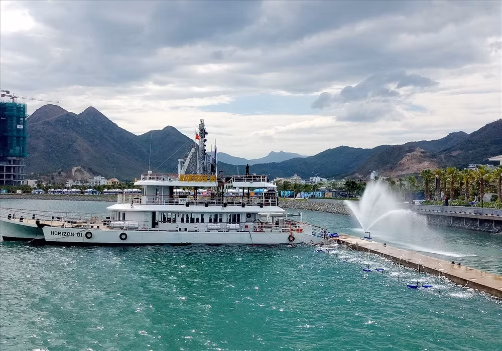  Liên hoan Du lịch biển Nha Trang 2022: Liên hoan Du lịch biển Nha Trang 2022 với chủ đề “Nha Trang - Chạm đến trái tim” sẽ diễn ra từ ngày 16 đến 19/6 tại Quảng trường 2/4, TP. Nha Trang. (Nguồn: Báo Khánh Hoà)