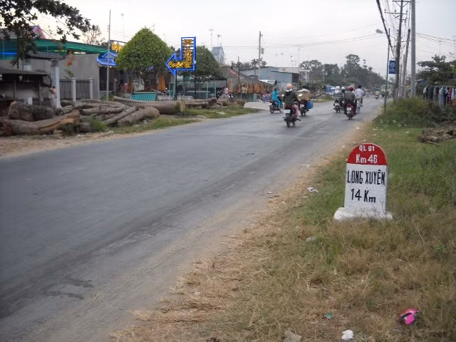  Tuyến nối QL91 và tuyến tránh TP Long Xuyên: Dự án thuộc Ban quản lý dự án Mỹ Thuận với tổng mức đầu tư khoảng hơn 2.100 tỷ đồng bằng nguồn vốn vay của Ngân hàng Phát triển Châu Á (ADB) và một phần vốn đối ứng của Chính phủ Việt Nam. Đến nay dự án đang chậm giải ngân do tiến độ thi công chưa đáp ứng yêu cầu. 