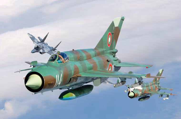 Một trong những quốc gia đang sử dụng tiêm kích MiG-21 trong hoạt động trực sẵn sàng chiến đấu là Không quân Bulgaria. Trong tháng 10/2015, quốc gia này đã có một hoạt động diễn tập không chiến bằng các máy bay MiG-21 với MiG-29 của Ba Lan.