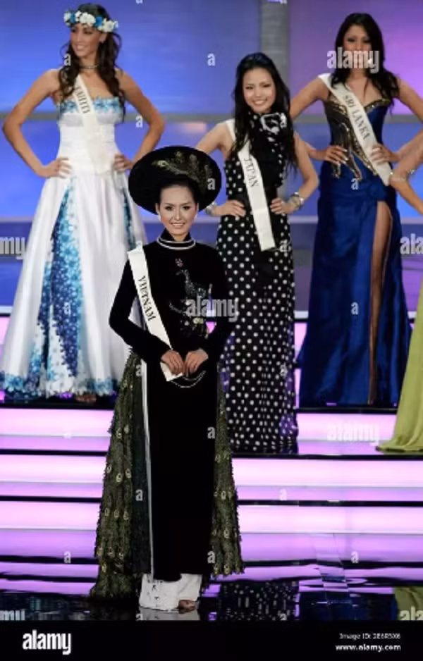 11 mỹ nhân Việt có thành tích quốc tế nhờ thắng vote - Hình 12 11 my nhan Viet co thanh tich quoc te nho thang vote-Hinh-12