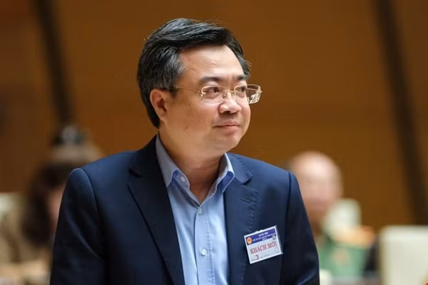 Chot 4 bo truong, truong nganh tra loi chat van