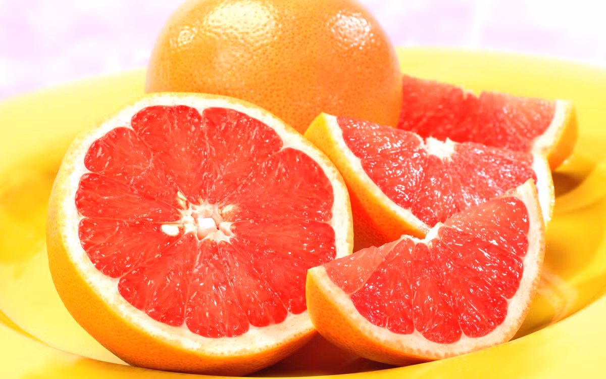 Bưởi chùm được biết đến là một loại trái cây giết người nếu được tương tác với một số dược liệu theo tỷ lệ nhất định.