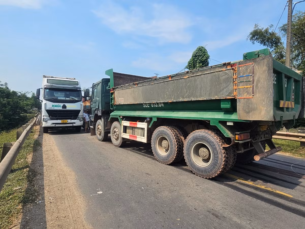 Nguyên nhân vụ tai nạn đang được điều tra làm rõ.