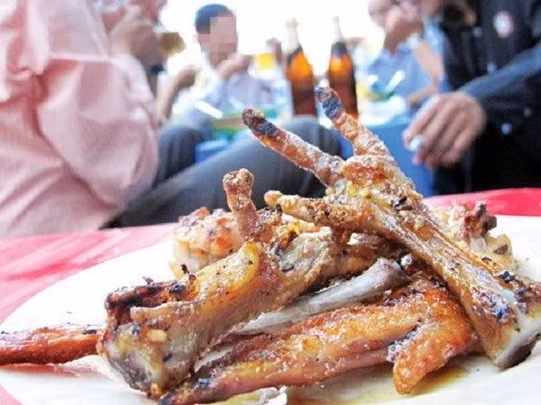 Đặc sản “bàn nhậu” không rõ nguồn gốc tung hoành thị trường - Hình 3 Dac san “ban nhau” khong ro nguon goc tung hoanh thi truong-Hinh-3