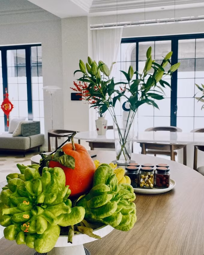 Từng chi tiết nhỏ thể hiện sự khéo léo của nữ diễn viên. Ảnh: FBNV