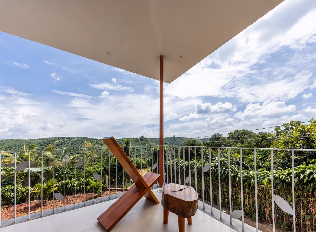 Sự hài hòa giữa vật liệu tự nhiên và thiết kế mở biến Bloom House thành thiên đường thư giãn, nơi mọi người có thể tìm thấy sự bình yên và cân bằng giữa cuộc sống hối hả. Ảnh: Oki Hiroyuki