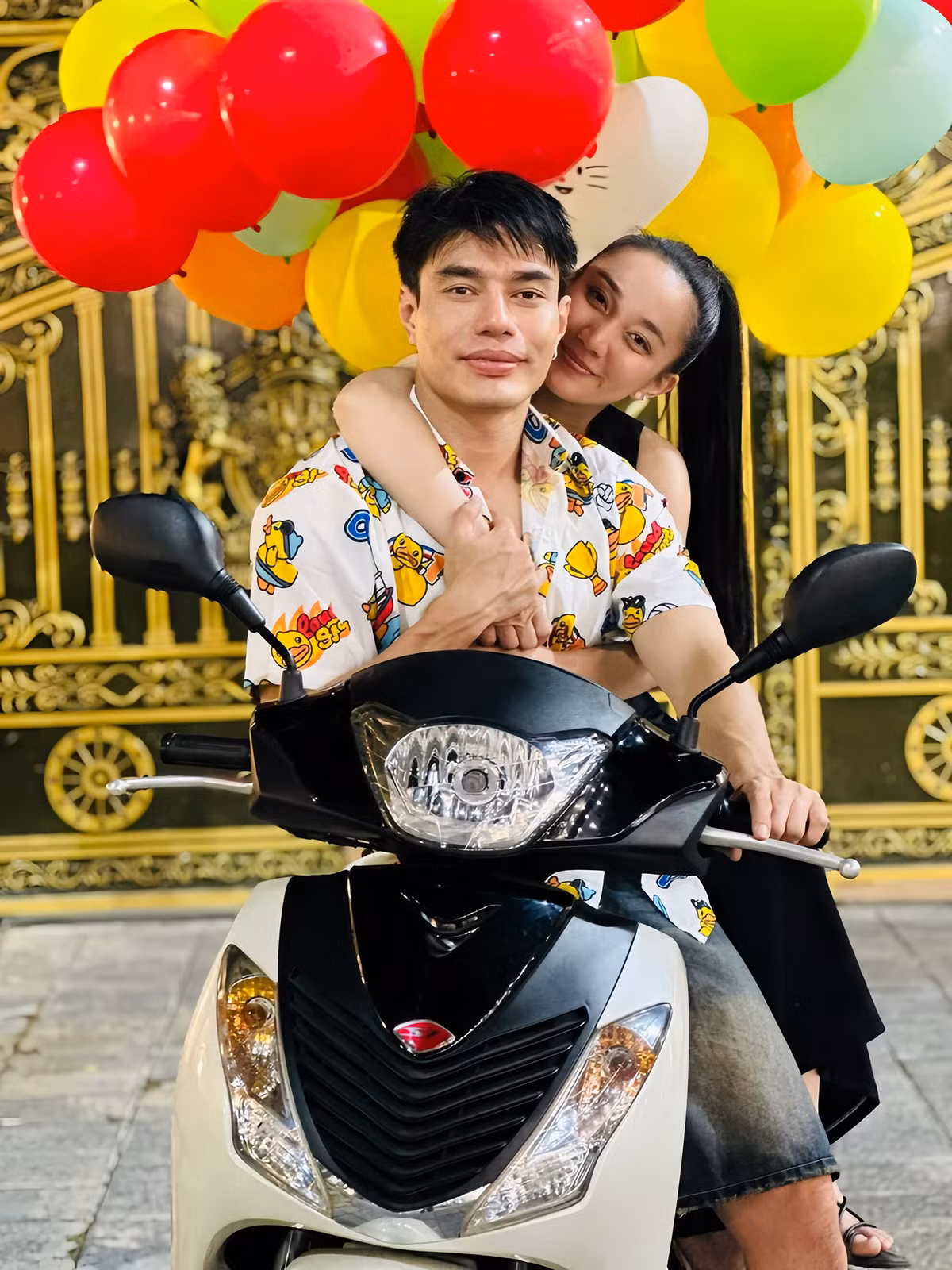 Lê Dương Bảo Lâm nổi lên sau game show Cười xuyên Việt 2015. Đầu năm 2024, gia đình Lê Dương Bảo Lâm chính thức dọn về cơ ngơi mới tại Đồng Nai. Ảnh: FB Lê Dương Bảo Lâm