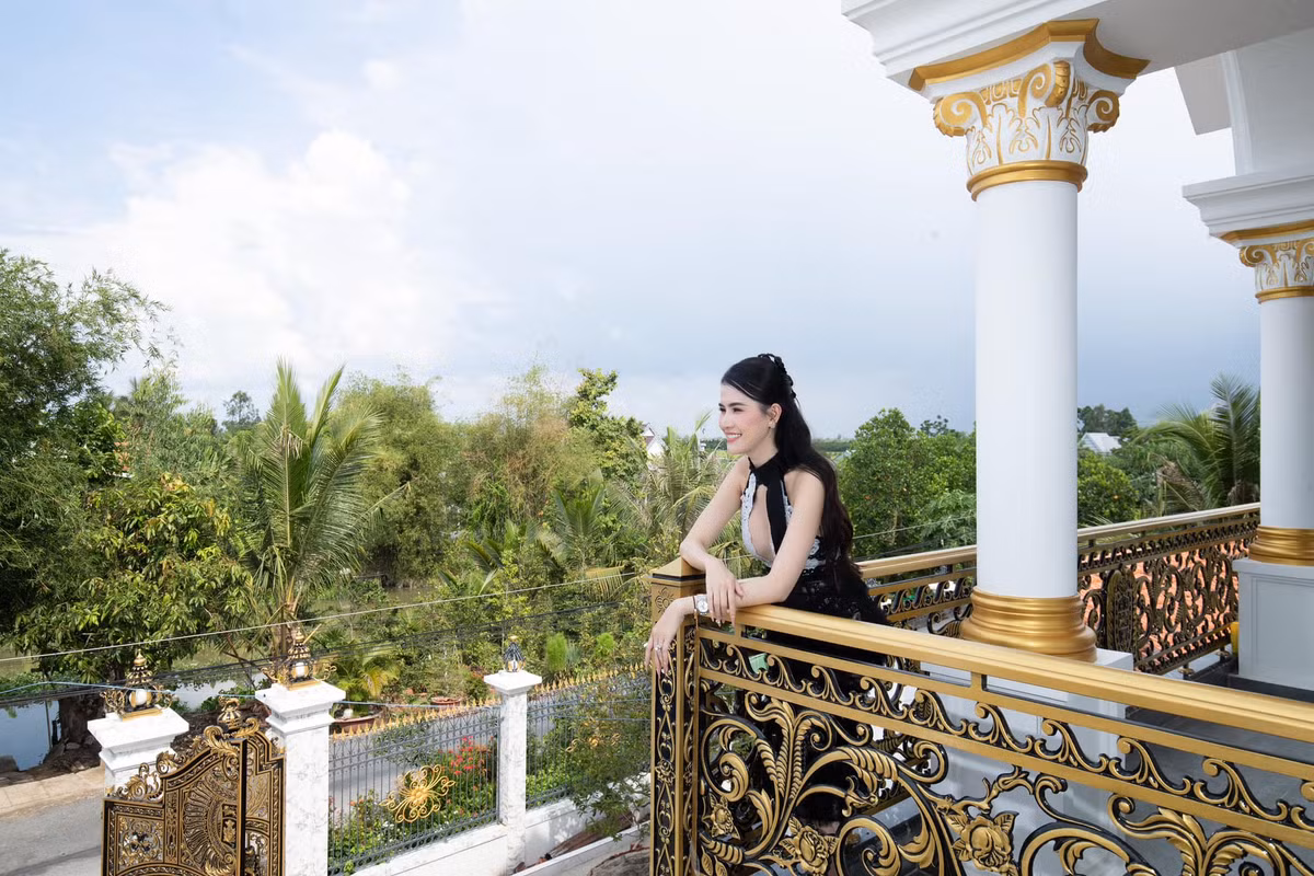 Khu vực ban công sở hữu tầm view tuyệt đẹp. Ảnh: FB Mơ Phan