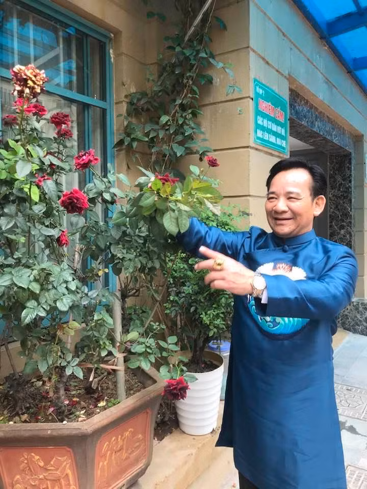 Nghệ sĩ Quang Tèo cho biết đã bỏ tiền mua hai căn hộ 2 tầng liền nhau và sửa lại để ở. Ảnh: FBNV