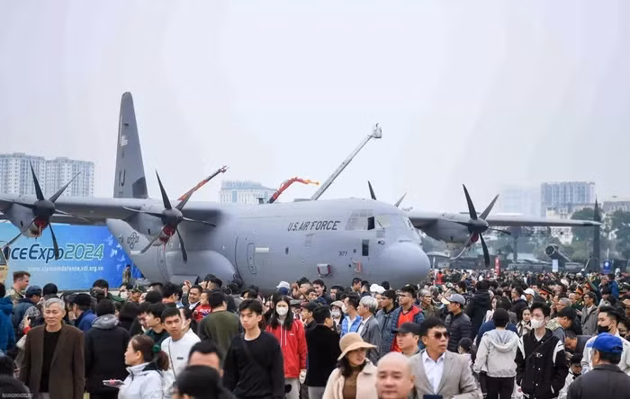 Triển lãm Quốc phòng quốc tế Việt Nam 2024 đón người dân và khách tham quan từ 9h ngày 21/12, hứa hẹn mang đến nhiều trải nghiệm thú vị.