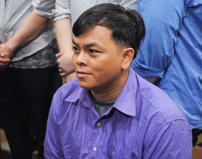 Chiều 17/6/2020, Tòa án Nhân dân TP HCM tuyên phạt bị cáo Trần Ngọc Phúc 12 năm tù về tội “Chứa chấp việc sử dụng trái phép chất ma túy”. Ảnh: Znews