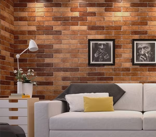 Tường gạch ngày càng được gia chủ ưa chuộng nhưng gạch trong nội thất có những sắc thái tiêu cực như cấu trúc xốp, có thể góp phần làm xuất hiện nấm mốc. Ảnh: Gachoplat