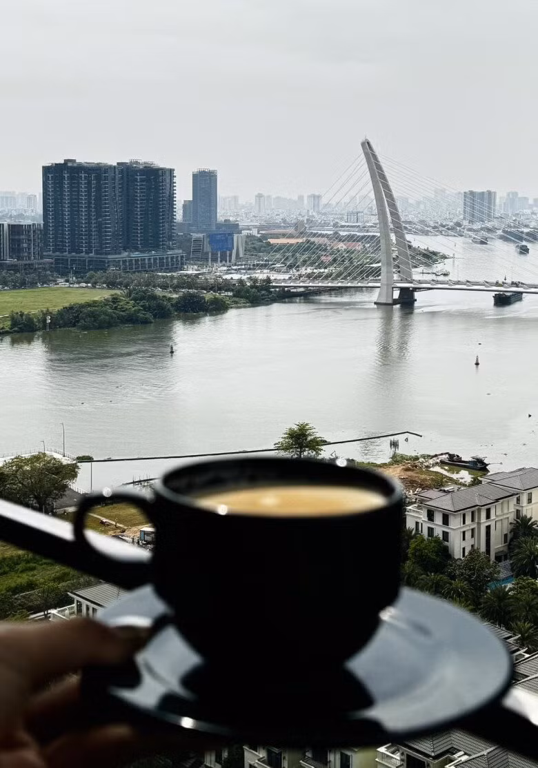 Đặc biệt, ngôi nhà còn có view hướng ra sông Sài Gòn thơ mộng. Ảnh: Bùi Lý Thiên Hương
