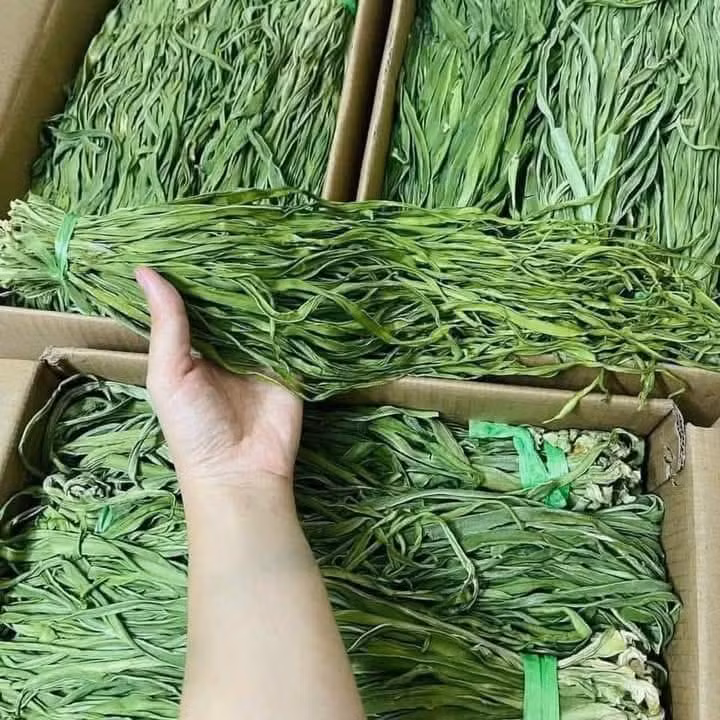 Tuy nhiên, ít ai ngờ, loại rau này từng là món ăn tiến vua, được ưa chuộng bởi hương vị độc đáo và giá trị dinh dưỡng cao. Ảnh: Facebook