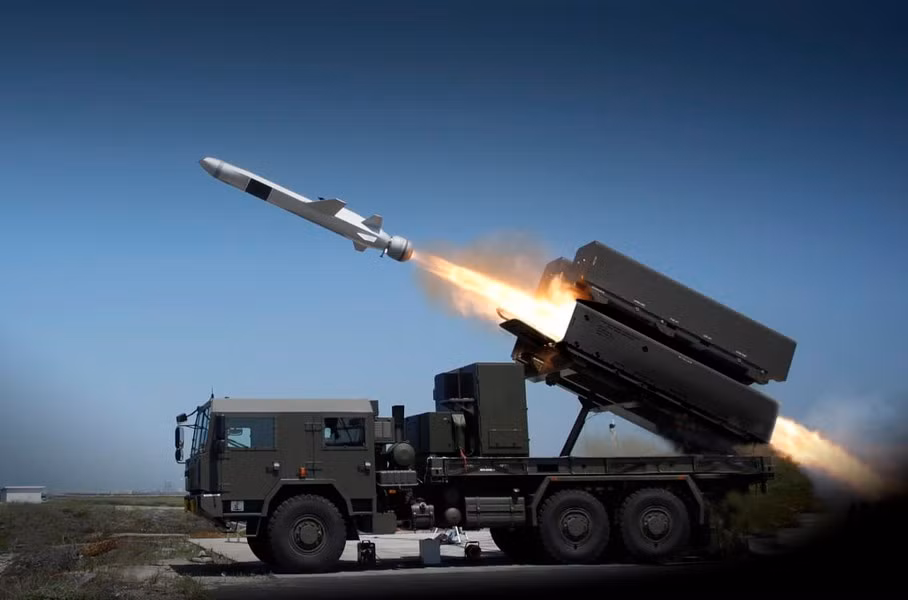 Thỏa thuận giữa chính phủ Ba Lan với Tập đoàn Kongsberg Defense &amp; Aerospace quy định việc mua các bệ phóng, phương tiện chỉ huy cũng như hàng trăm tên lửa chống hạm NSM, trị giá gần 2 tỷ USD.