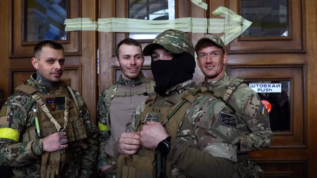 Chưa dừng lại đây, Cộng hòa Séc cũng đang xem xét khả năng thành lập "Quân đoàn Ukraine" theo mô hình Ba Lan, họ đang tiến hành đánh giá dự án từ góc độ thực tế và pháp lý.