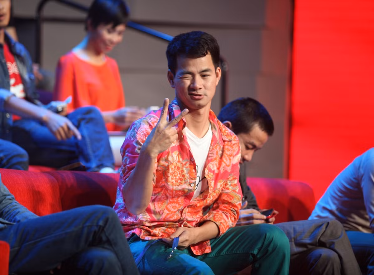 Tham gia nhiều vai trò nhưng Xuân Bắc khiến khán giả ấn tượng nhất với hình ảnh một danh hài. Nhờ lối diễn dí dỏm, hài hước, anh từng ghi dấu ấn mạnh mẽ trong chương trình như: Gặp nhau cuối tuần, Gặp nhau cuối năm, Táo quân... Ảnh: VNN.