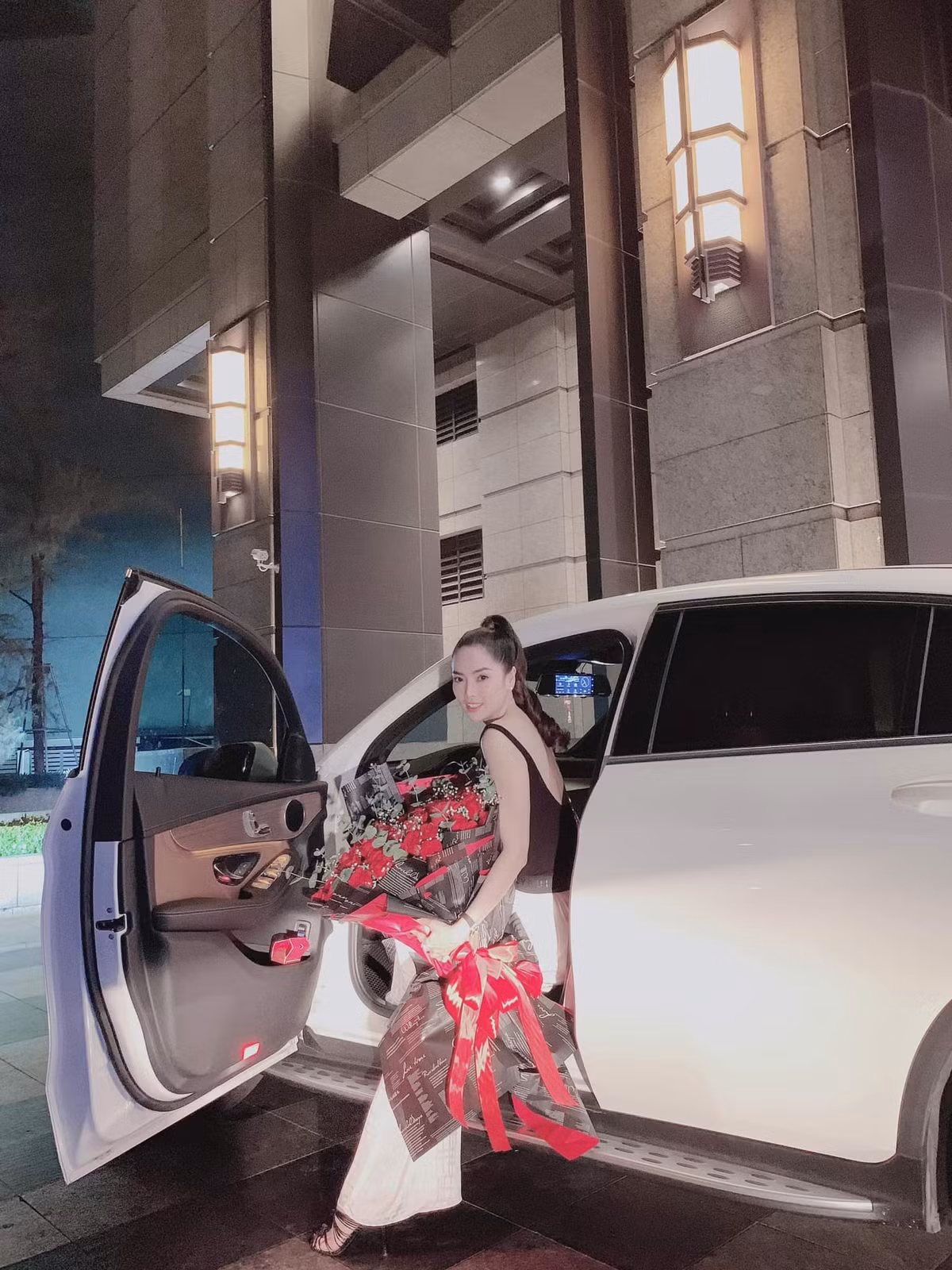 Nàng Á hậu vẫn giữ được nhan sắc trẻ trung, vóc dáng chuẩn mẫu và làn da tươi trẻ ở tuổi 39.