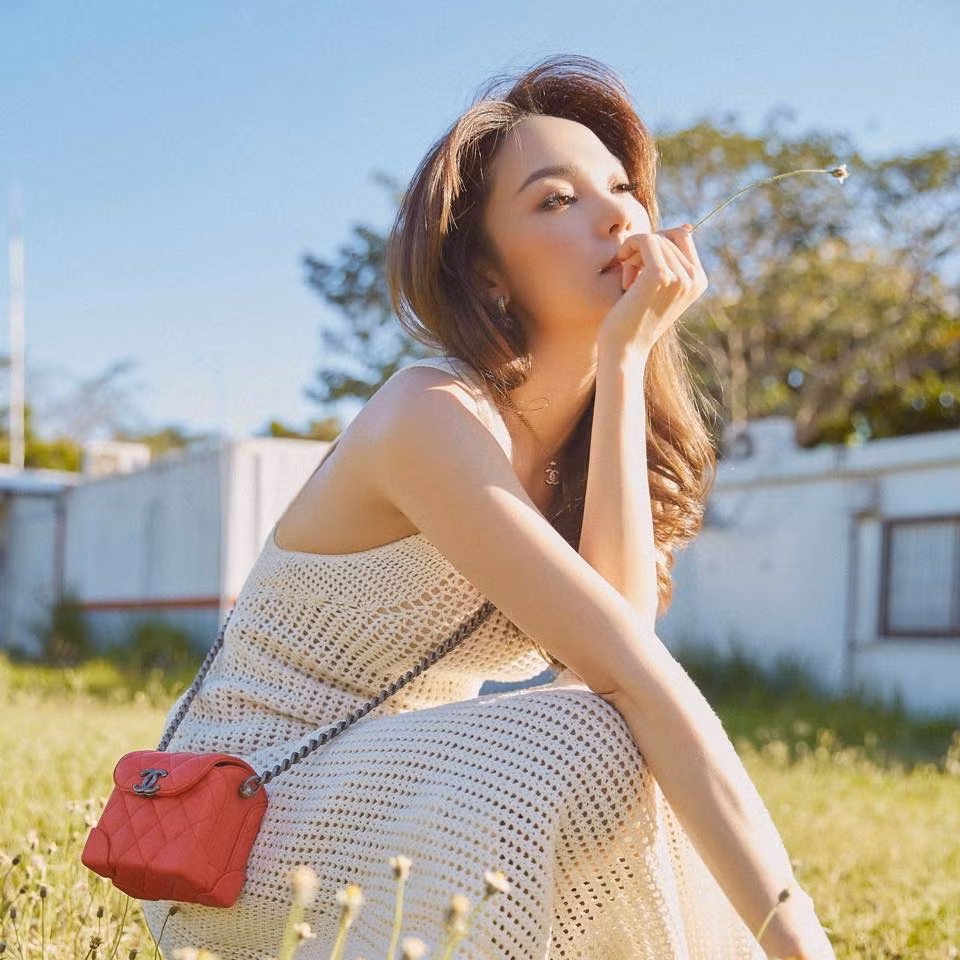 Tuy vậy, fan vẫn tích cực "đẩy thuyền" cho Minh Hằng và Quốc Trường bởi cả hai quá đẹp đôi.