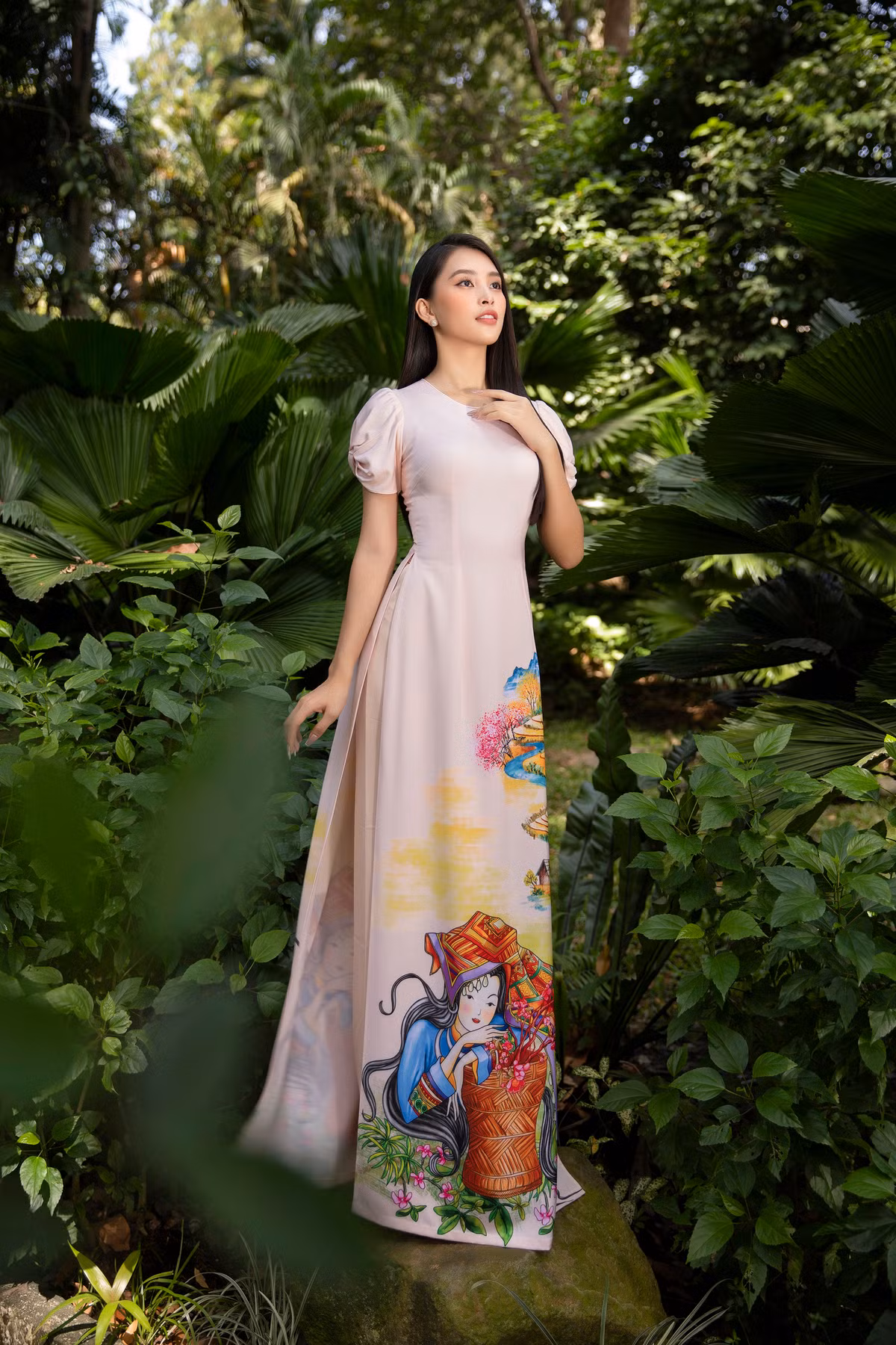 Tuy nhiệm kỳ đã kết thúc nhưng Tiểu Vy vẫn là một trong những nàng hậu được khán giả yêu mến nhất hiện nay.