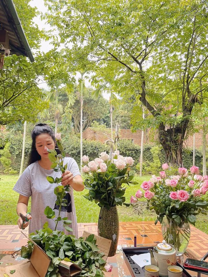 Thanh Thanh Hiền chọn cuộc sống làm mẹ đơn thân, sống an yên bên con gái ở tuổi 52.