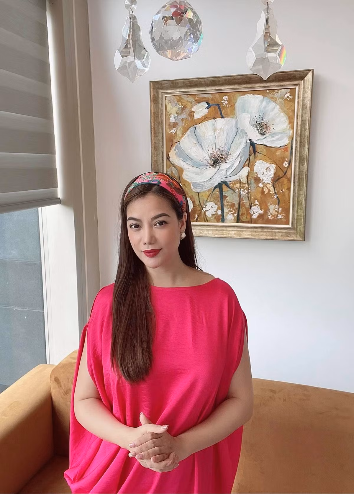 Vốn sở hữu vóc dáng thon gọn, gợi cảm, nên việc nữ diễn viên "Hương ga" thời gian gần đây thường xuyên lộ vóc dáng đô con, bắp tay to khiến dân tình không khỏi bàn tán.