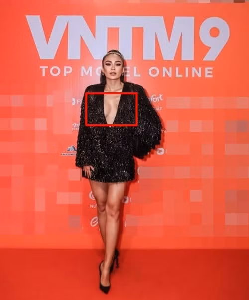 Mỹ nhân Việt “dở khóc dở cười” vì photoshop vòng 1 quá đà - Hình 4 My nhan Viet “do khoc do cuoi” vi photoshop vong 1 qua da-Hinh-4