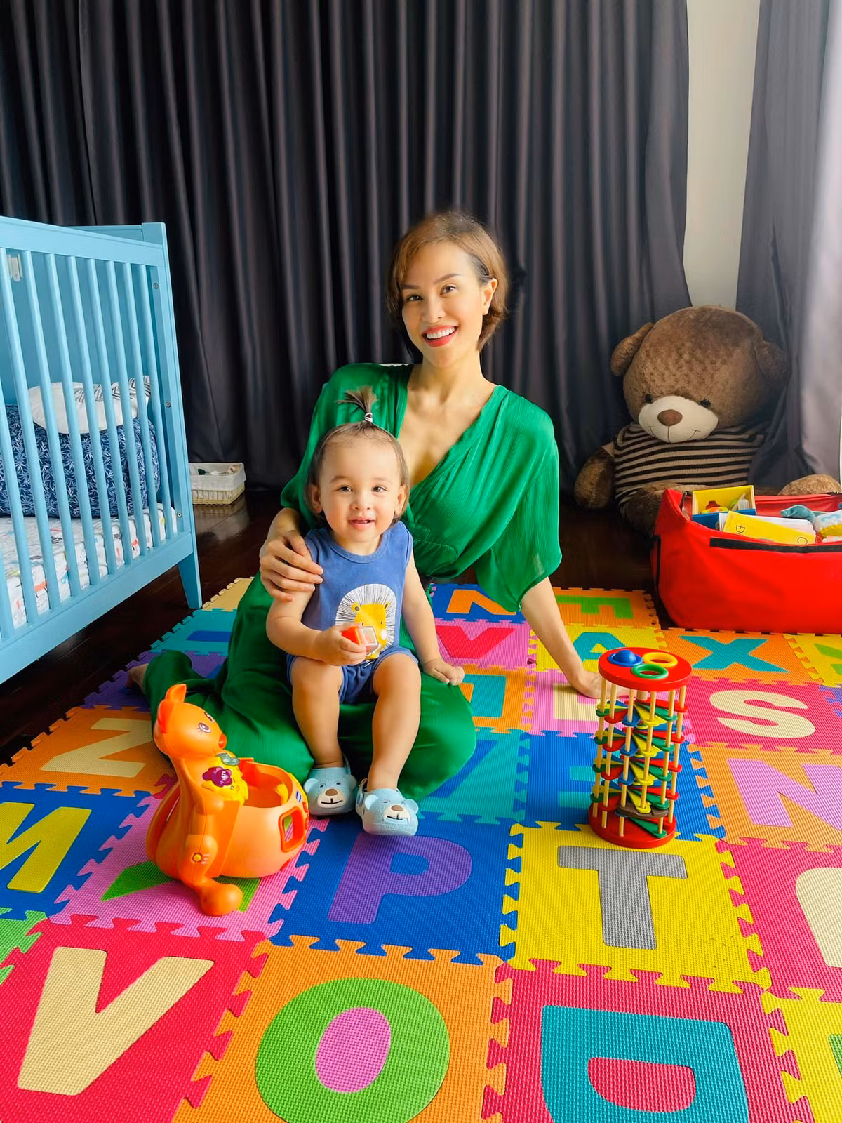 Phương Mai ngày càng xinh đẹp mặn mà nhưng vẫn không kém phần nóng bỏng so với hình ảnh trước kia của cô.