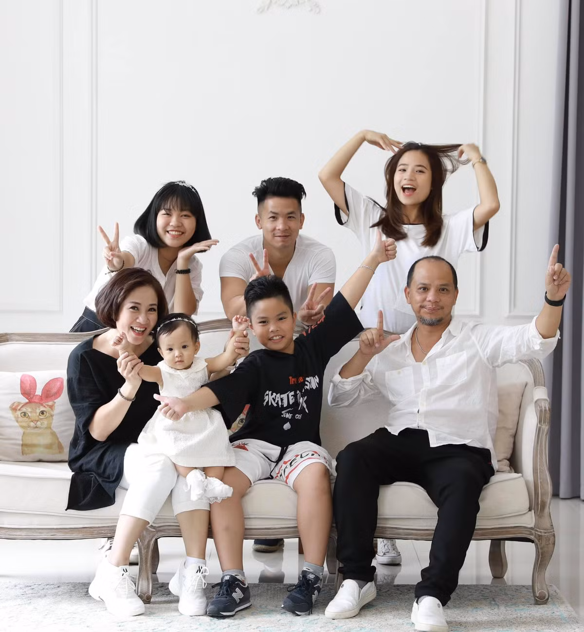 Nhìn các con ngoan ngoãn, lớn lên mỗi ngày là động lực giúp vợ chồng Anh Tuấn - Nguyệt Hằng gắn kết tình cảm đến ngày hôm nay.