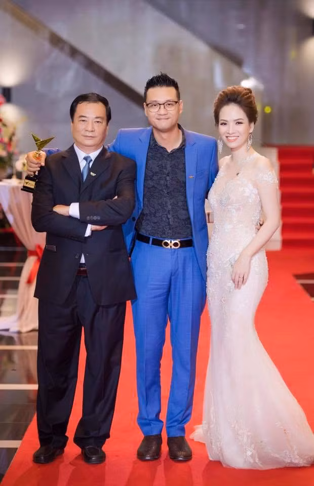 Nhắc đến bố có ba điều mà Khải Anh luôn suy nghĩ đó là “nghiêm khắc, sống khổ và thương con”.