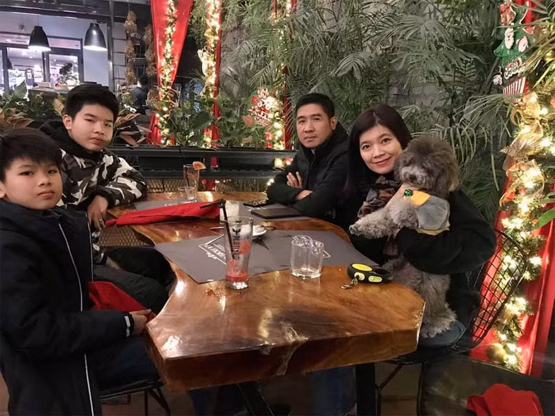 Diệp Anh dành nhiều thời gian chăm sóc cho hai con trai và chồng hơn.