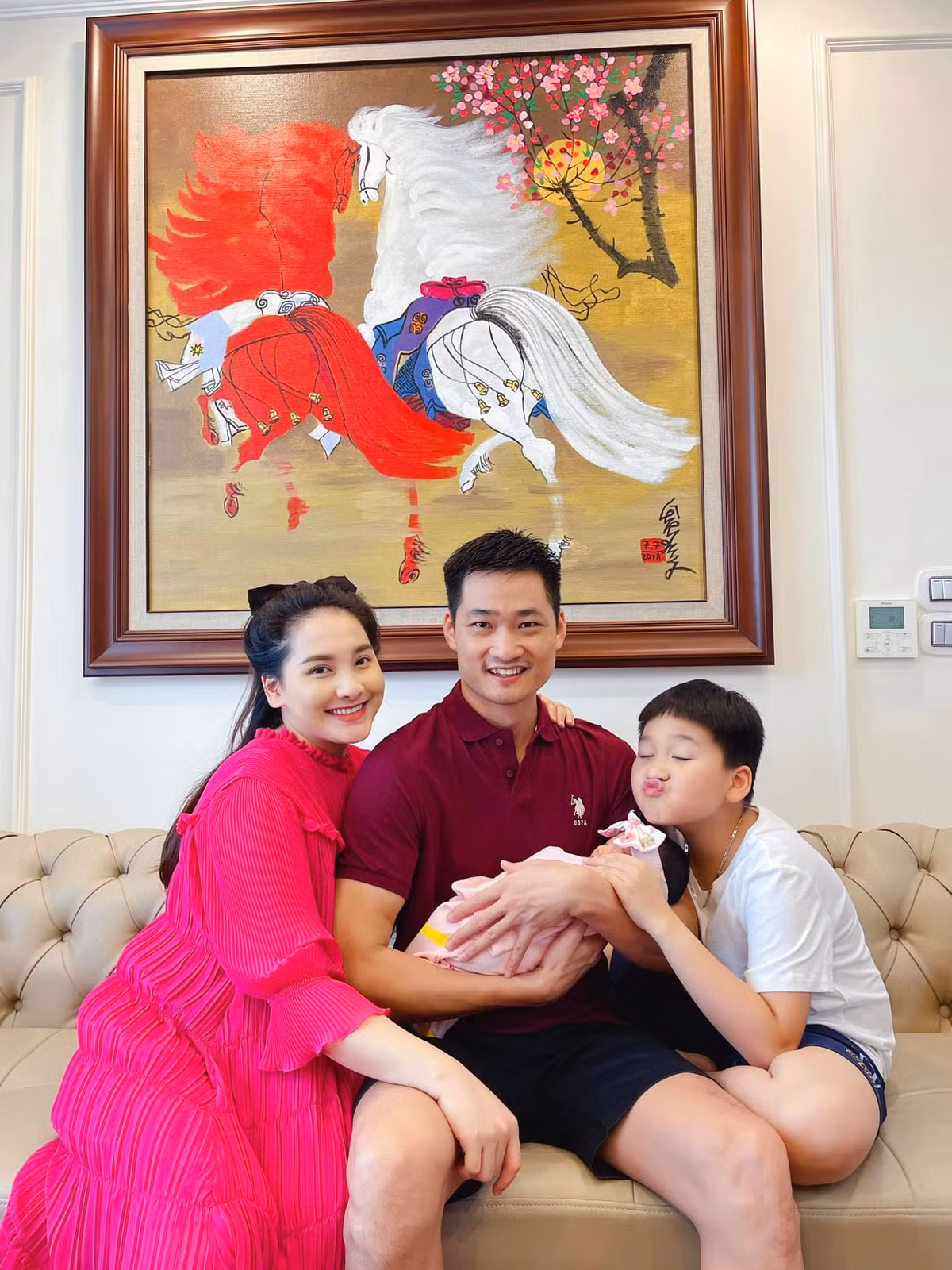 Bao Thanh ke hanh trinh mang bau, sinh con dung dich COVID-19