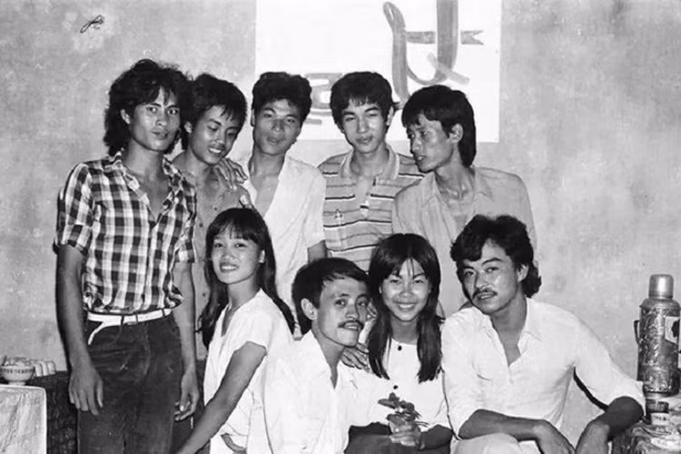 Anh tốt nghiệp Trường Đại học Sân khấu Điện ảnh, cùng khóa với các nghệ sĩ Chiều Xuân, Bùi Thạc Chuyên, Tú Oanh. (Ảnh: VTC)