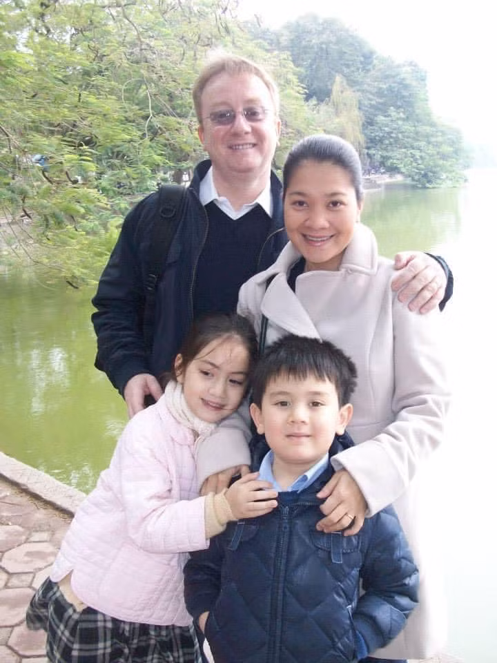 Con gái lai xinh như hoa hậu của Kim Ngân “Người đàn bà yếu đuối“ - Hình 2 Con gai lai xinh nhu hoa hau cua Kim Ngan “Nguoi dan ba yeu duoi“-Hinh-2