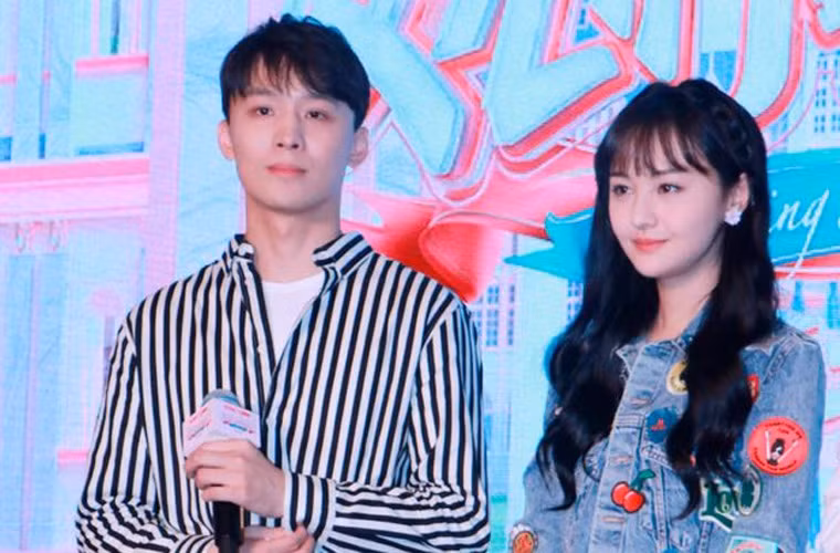 Khi mối quan hệ của hai người rạn nứt cũng là lúc thai nhi nhờ người mang hộ đã 7 tháng nhưng Trịnh Sảng kiên quyết đòi phá thai.