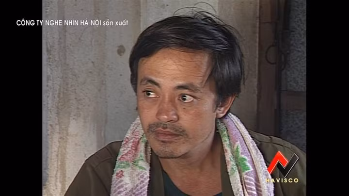 Trước khi nổi tiếng với vai trò diễn viên hài, Giang Còi từng là diễn viên chính kịch và tham gia nhiều bộ phim đình đám như: Khi đàn chim trở về, Cựu chiến binh, Chuyện vặt gia đình, Chuyện đời thường, Cảnh sát hình sự...