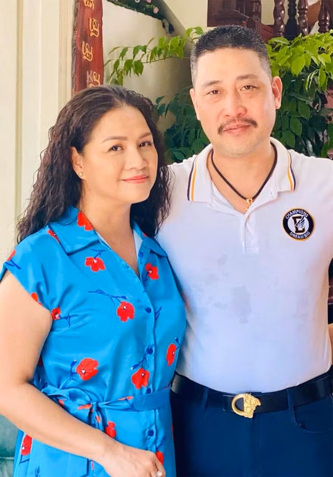 Cuộc sống đời thực của người tình bà Sa phim “Hương vị tình thân“ Cuoc song doi thuc cua nguoi tinh ba Sa phim “Huong vi tinh than“