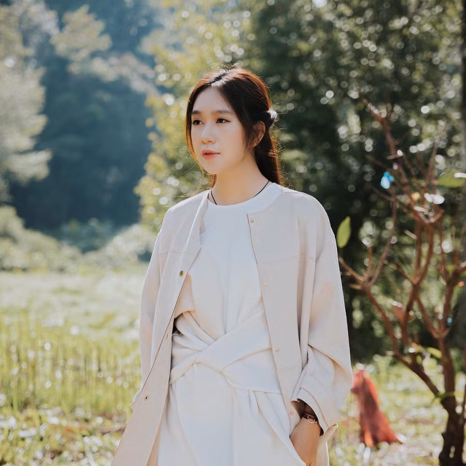 Phong cách thời trang của Minh Hà cũng khá nhẹ nhàng, đơn giản.