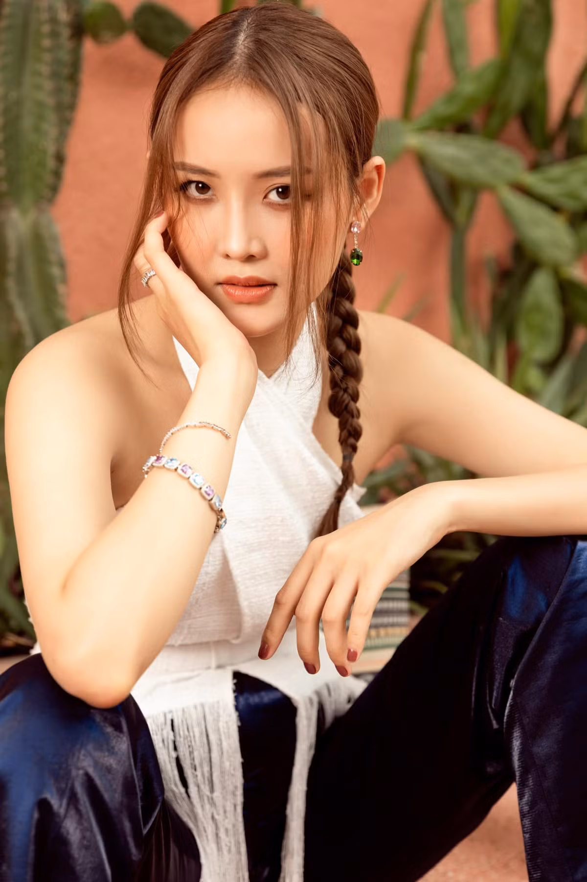 Trương Mỹ Nhân là học trò Lan Khuê tại cuộc thi The Face Vietnam 2017 và là thí sinh có chiều cao ấn tượng trong mùa giải năm đó.